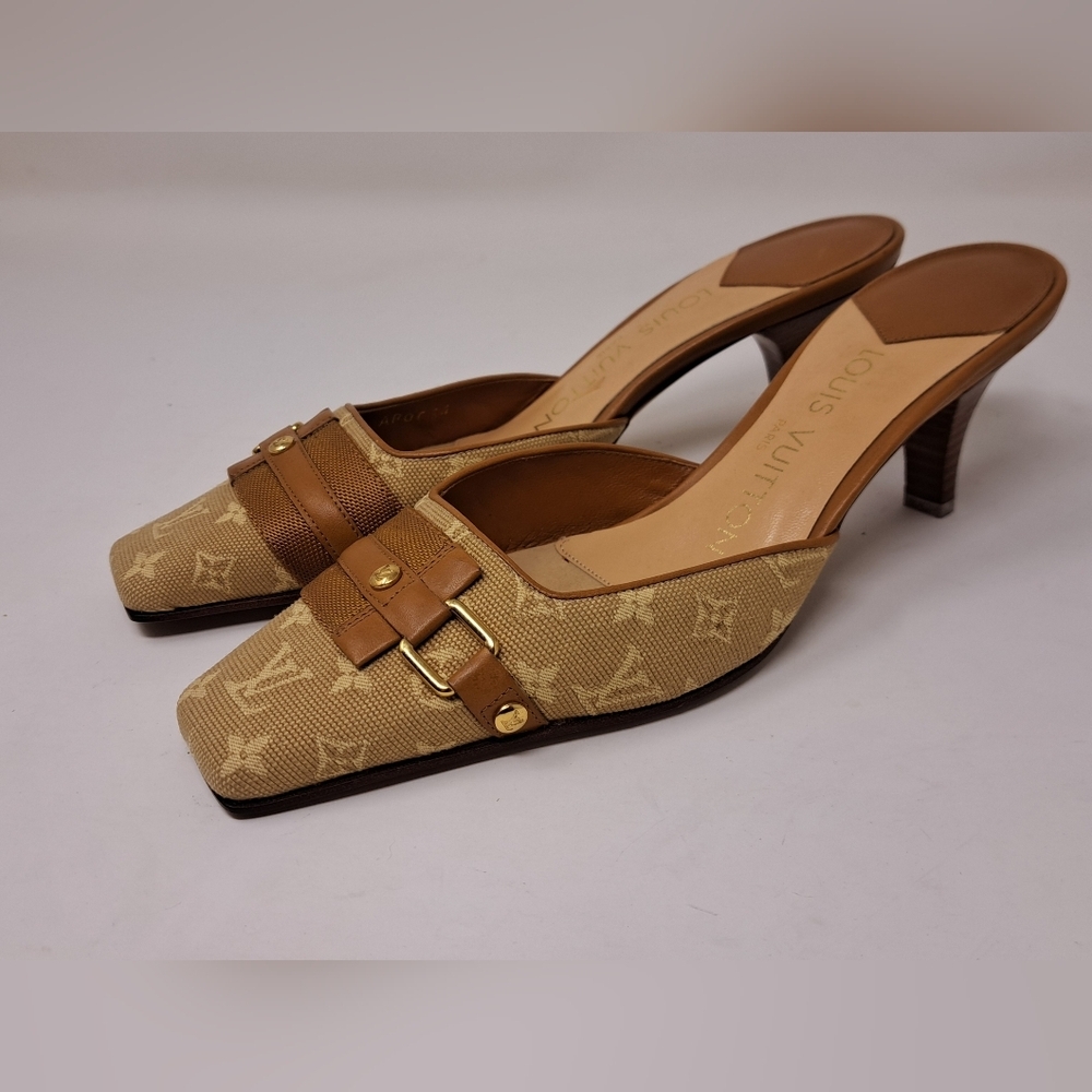 Louis Vuitton Women's Squared Toe Monogram Brown Pumps Authentic 34.5 IT/ 4.5 US - Picture 4 of 10